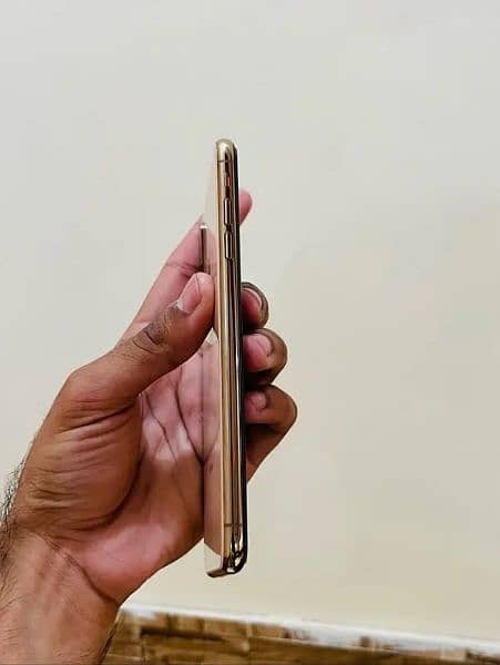 Iphone xs max Pta Approved 256gb  My WhatsApp 03054638321 2