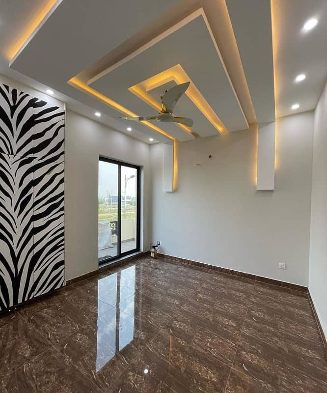 5 MARLA BRAND NEW LUXURY HOUSE AVAILABLE FOR RENT IN DHA 9 TOWN 3