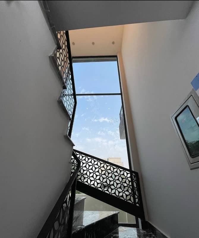 5 MARLA BRAND NEW LUXURY HOUSE AVAILABLE FOR RENT IN DHA 9 TOWN 4