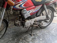 YAMAHA JUNOON 100 CC 0