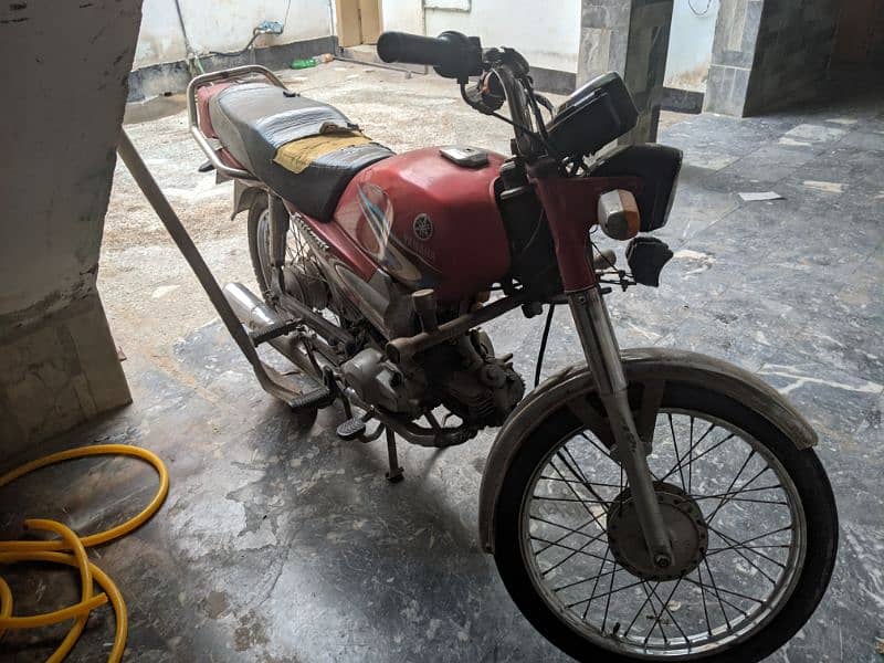 YAMAHA JUNOON 100 CC 1