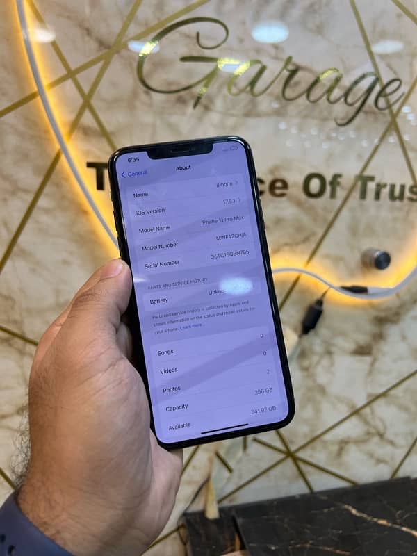 iphone 11Promax 256gb Pta approved 4