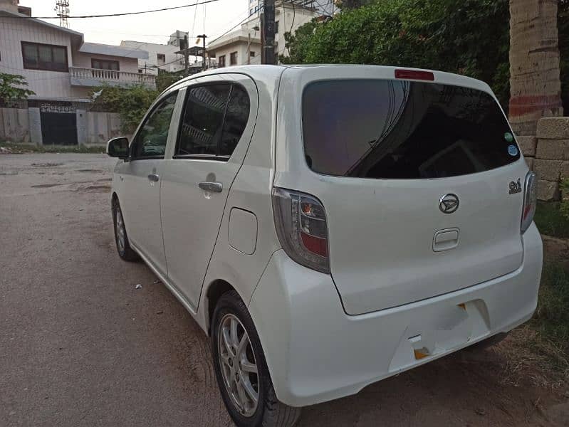 Daihatsu Mira 2015 6