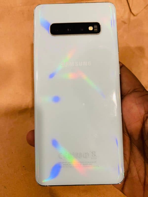 Samsung S10 plus 3