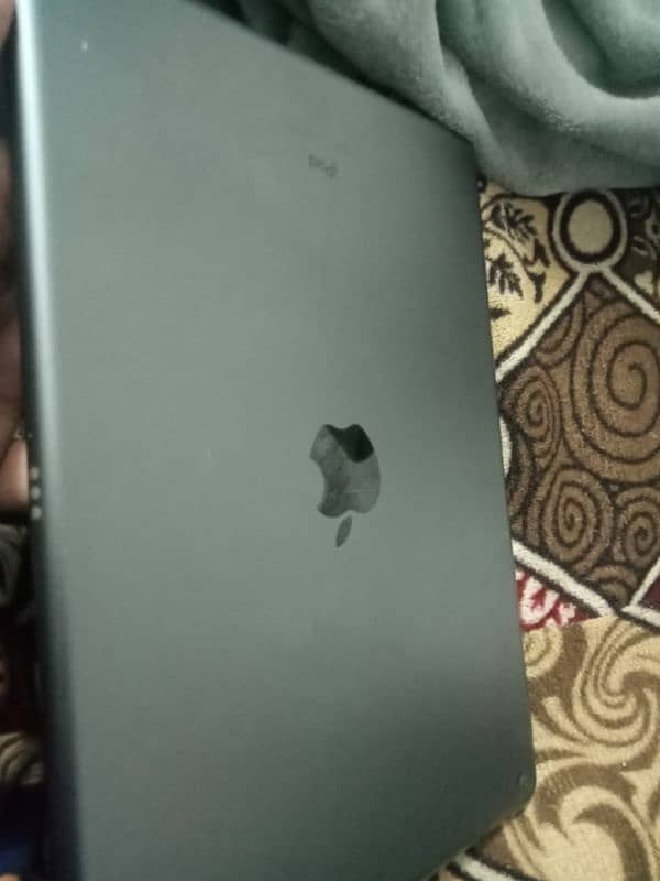 ipad 9 generation pics thore harab he ipad bilkul saf sutra 4