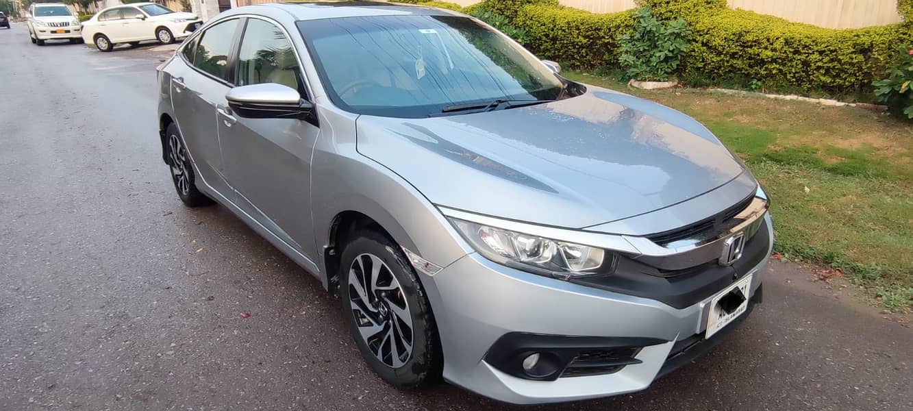 Honda Civic Oriel 1.8 i-VTEC CVT 2017 2