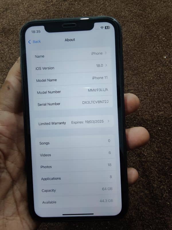 I phone 11.64gb . warranty main hai 10.10 4