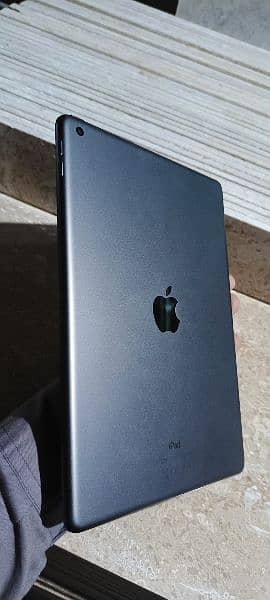 Ipad 9 generation d grey color 6