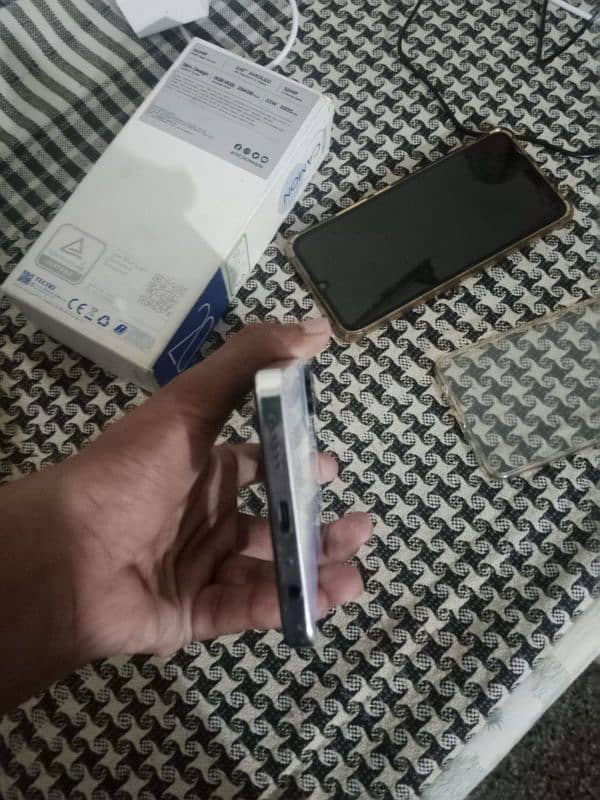 Tecno camon 20 5