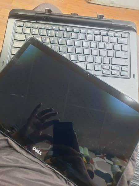 Dell latitude 7350 touch and type (2 in 1) 1