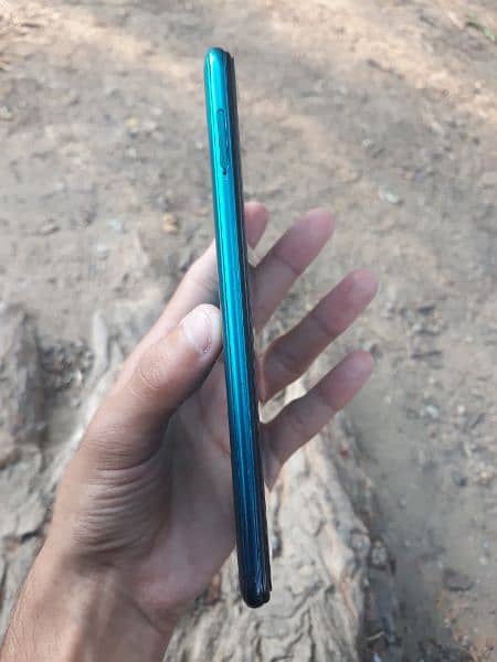 infinix hot 9  3/32 gb WhatsApp nbr 03073194741 7