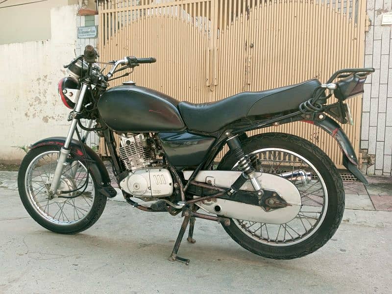 Suzuki gs150 3