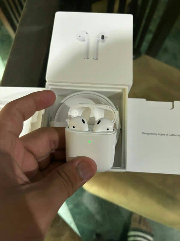 Apple airpod 2 1