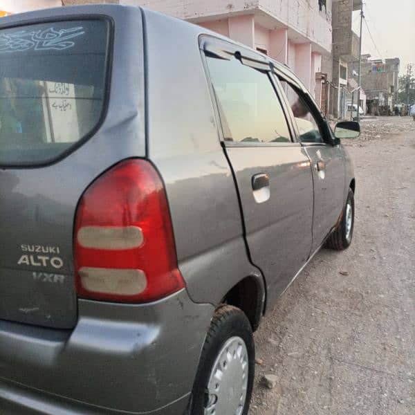 Suzuki Alto 2011 13