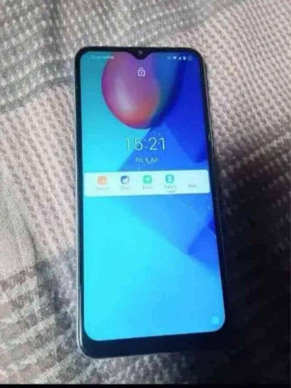 vivo y20 with box 1