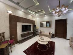 10 Marla Fully Furnished House For Rent in Bahria Town Lahore