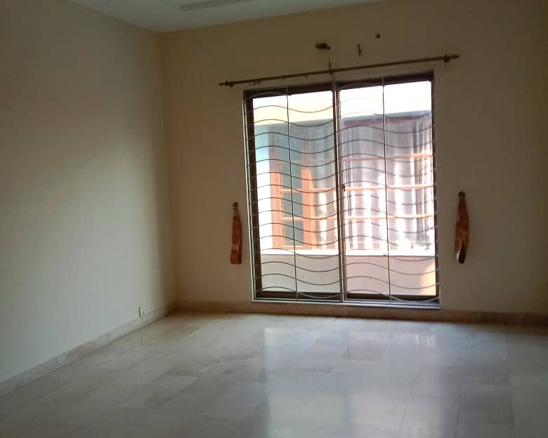 10 Marla Upper portion for Rent in Bahria Town 4