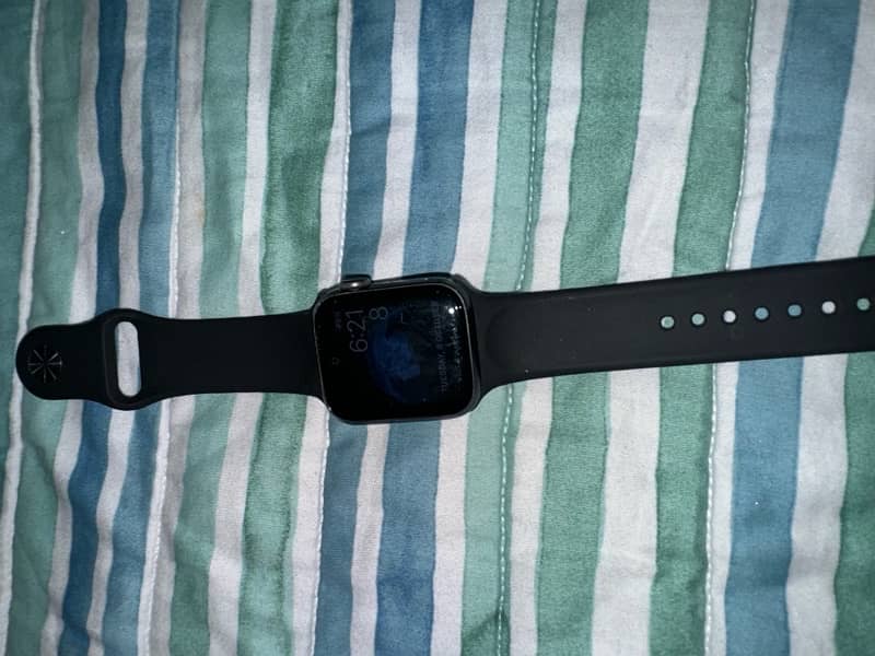 Apple iWatch SE 1st Generation 3