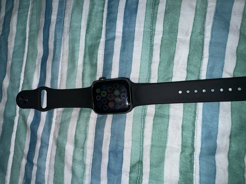 Apple iWatch SE 1st Generation 4