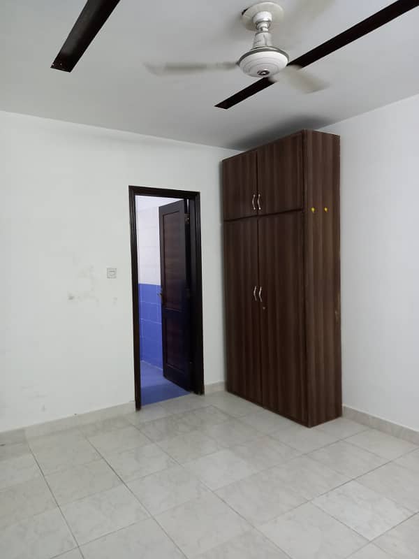 3 Bedroom Unfurnished Apartment Available For Rent in E/11/4 9