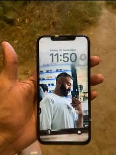 Iphone Xsmax 256gb Water pack Urgent sale