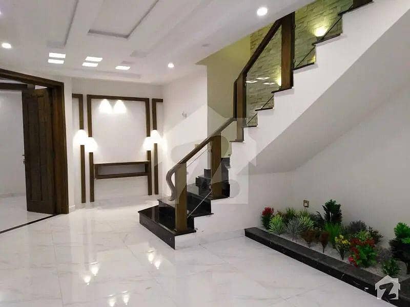 1 Kanal Like Brand New Luxury House Available For Rent In Bahria Town Lahore. 4