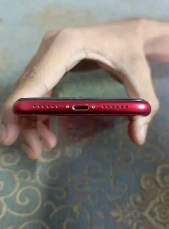 iPhone XR 9/10 good condition NON PTA koi issue nai hai 4