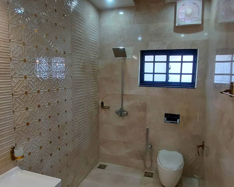 10 Marla Spanish House for Rent in Bahria Town 15