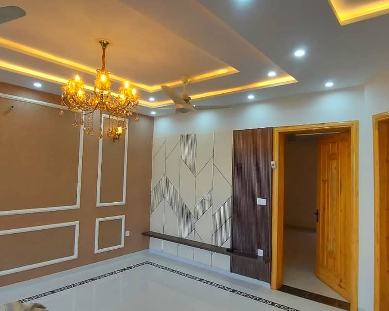 10 Marla Spanish House for Rent in Bahria Town 19