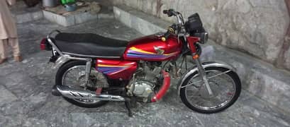 cg 125 2009 model bike is good all okay bike bike number is Peshawar 0