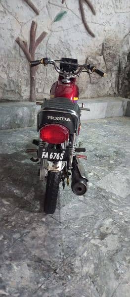 cg 125 2009 model bike is good all okay bike bike number is Peshawar 2