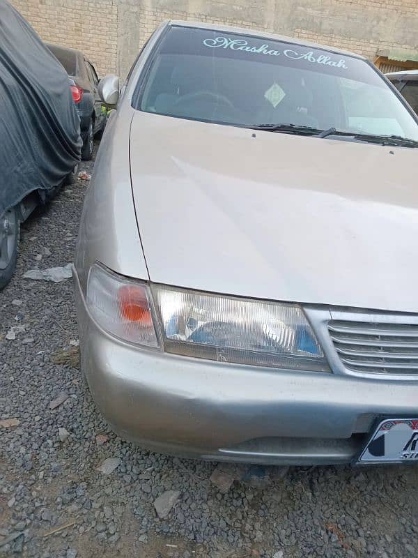 Nissan Sunny 2000 1