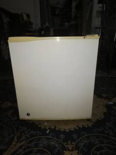 Single Door Small refrigerator 0