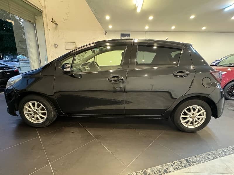 Toyota Vitz 2017 8