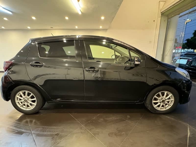 Toyota Vitz 2017 13