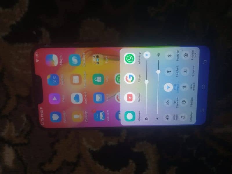 I am selling vivo y83 original 6/128 3