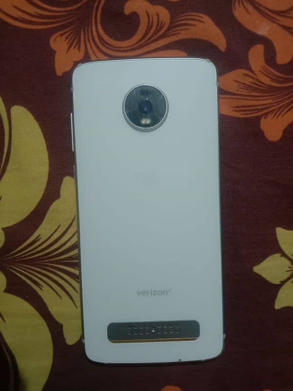 Moto z4 0