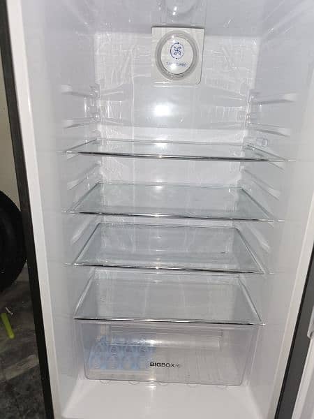 Haeir Refrigerator, scratchless, perfectly working fine. 3