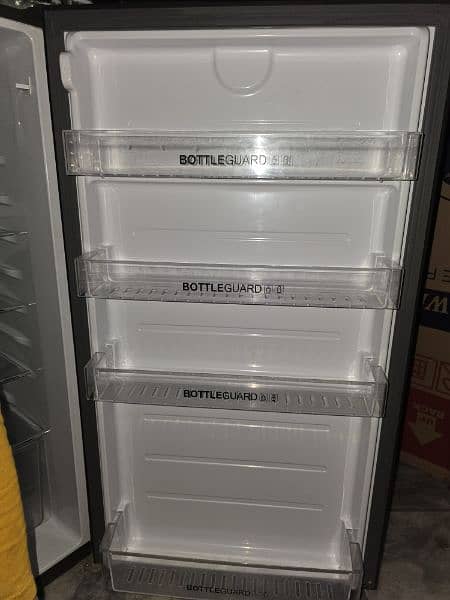 Haeir Refrigerator, scratchless, perfectly working fine. 6