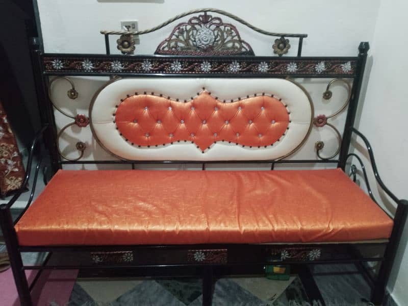 five seater iron sofa 0