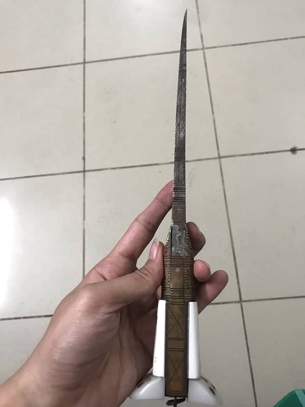 Antique Dagger 3