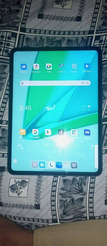 OnePlus pad 2.8GB. 128GB  10 by9 condition urgent sale 2