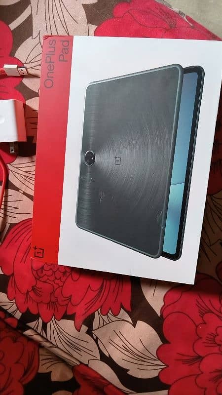 OnePlus pad 2.8GB. 128GB  10 by9 condition urgent sale 3