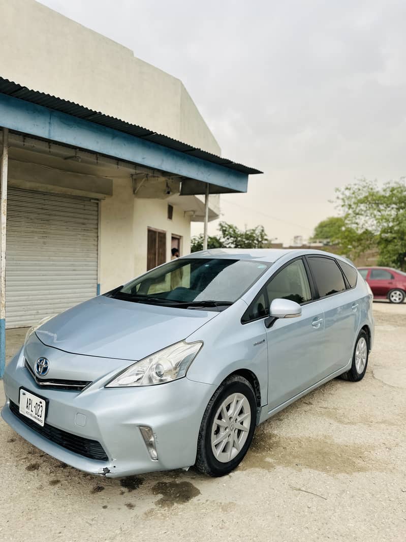 Toyota Prius Alpha 2014 G 5