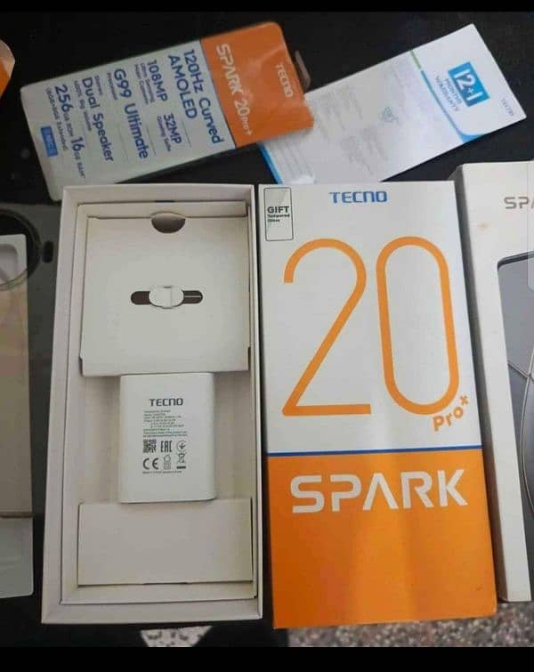 Tecno Spark 20 pro plus 16/256 4