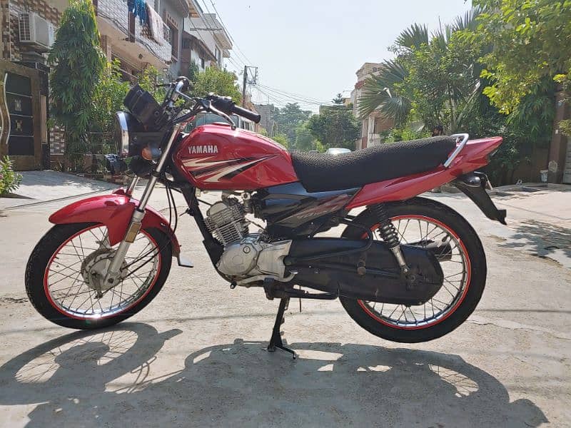 Yamaha YB125Z 2017 in Lush condition 4