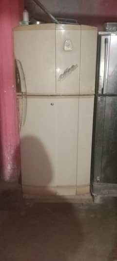 urgent sell PEL fridge full size 0