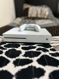 Xbox One S 1TB with 2 game