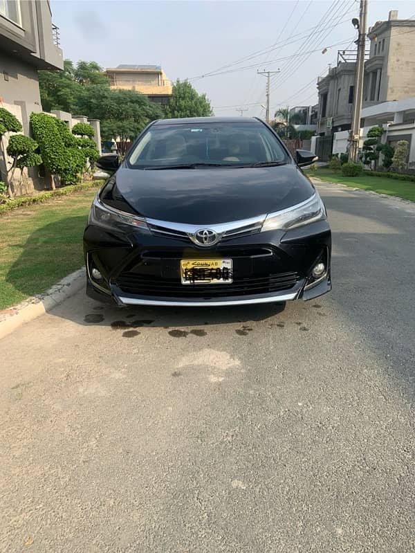 Toyota Altis Grande 2015 1