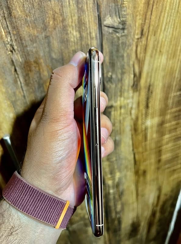 apple iphone xs max pta approved 64gb golden ( 11 12 13 pro) 2